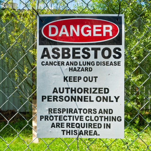 20210929---asbestos-warning-sign-picture-id1215698251.jpg